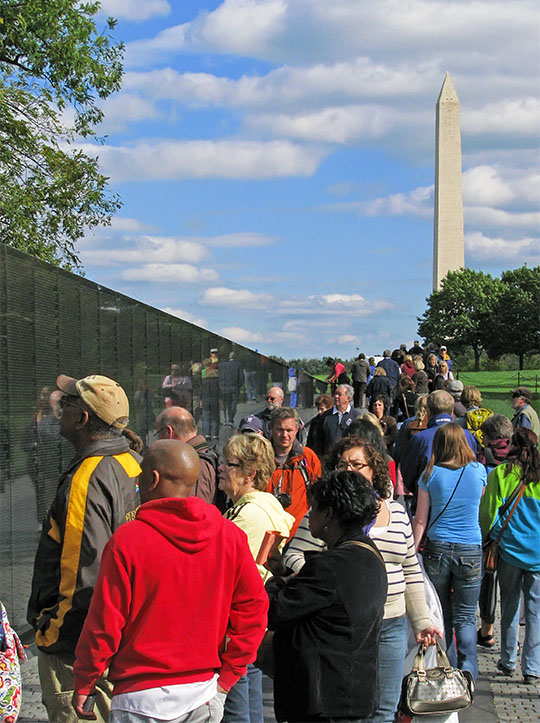 Vietnam_War_Memorial